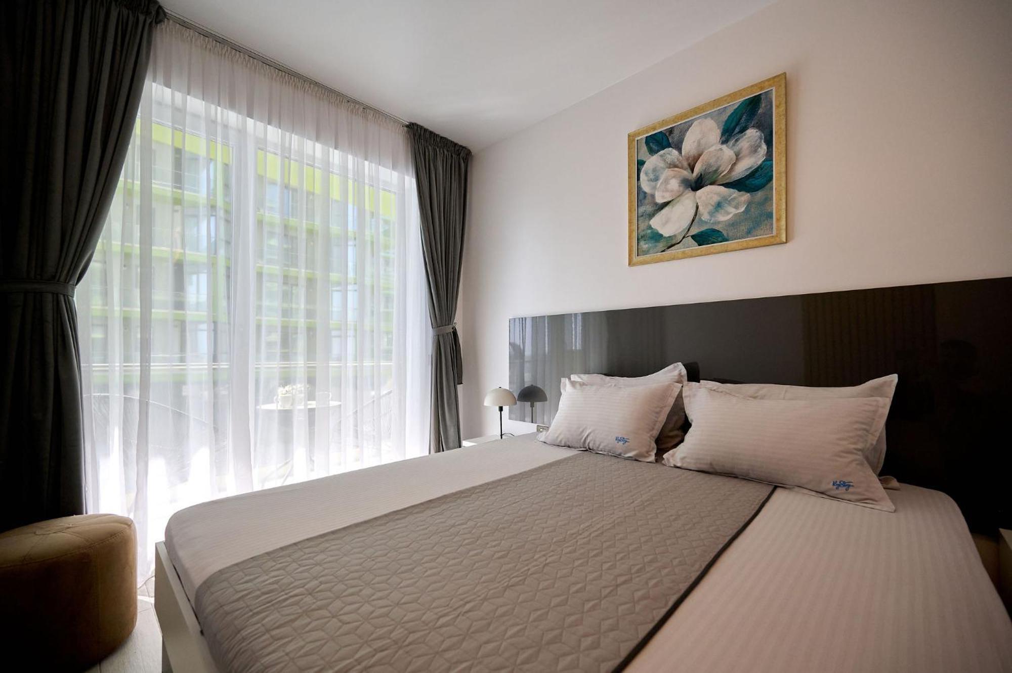 Maya Apartment- Spa N Pools Beach Resort Mamaia Exterior photo