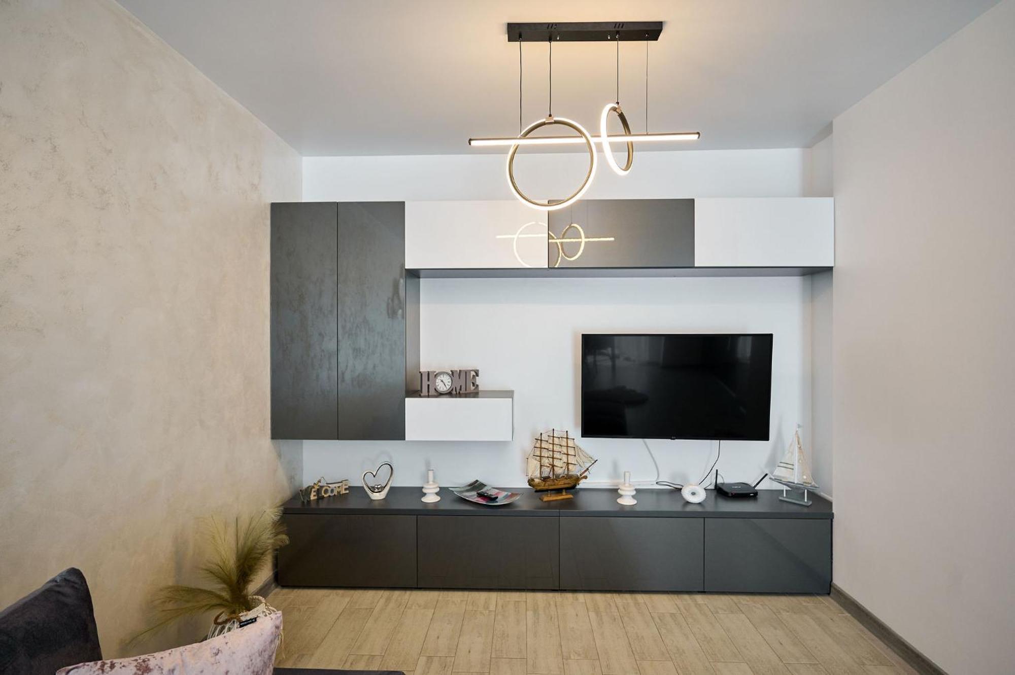 Maya Apartment- Spa N Pools Beach Resort Mamaia Exterior photo